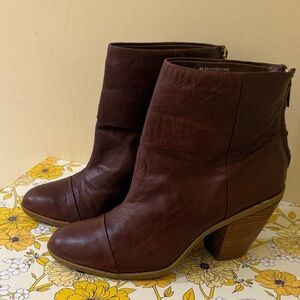 Bandolino Elegant Brown Ankle Booties 3” Heels Women’s Boho Boots Size 8M